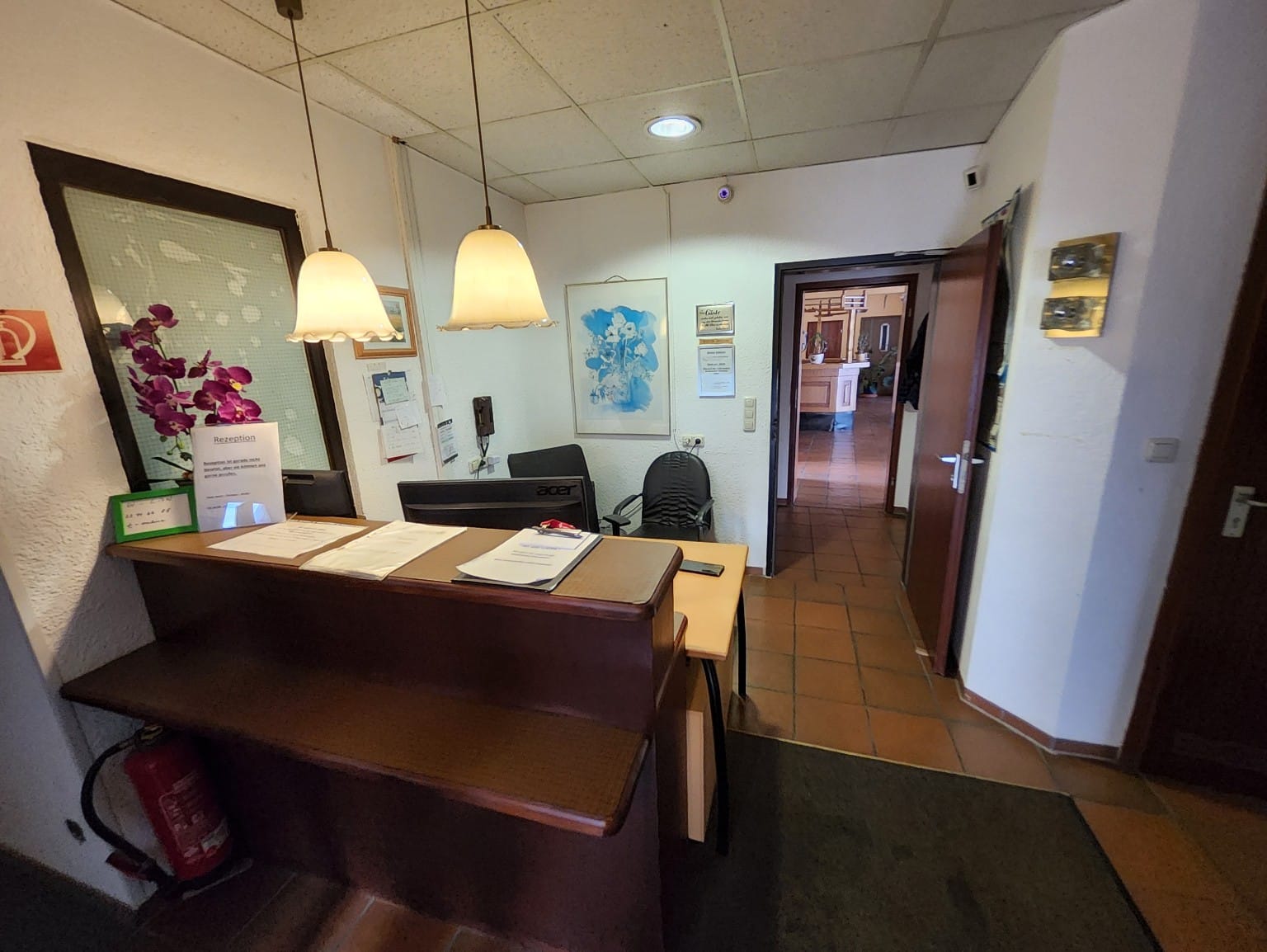 Existing Hotel Weller reception desk