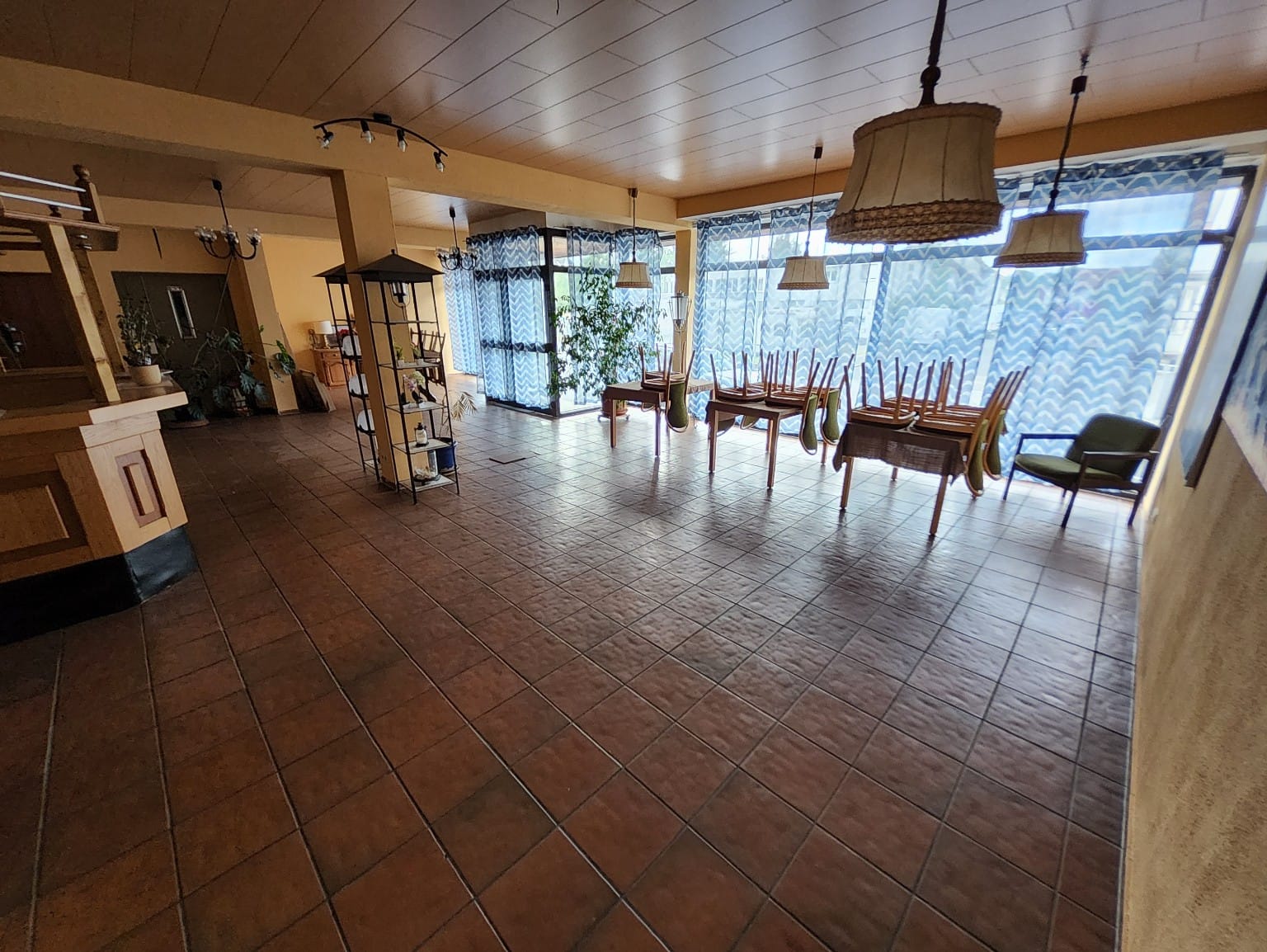 Existing Hotel Weller breakfast and dining room
